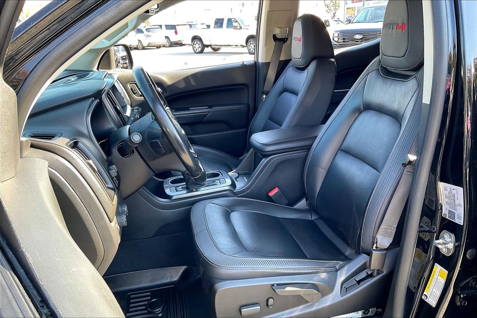 2022 GMC Canyon 4WD AT4 w/Leather