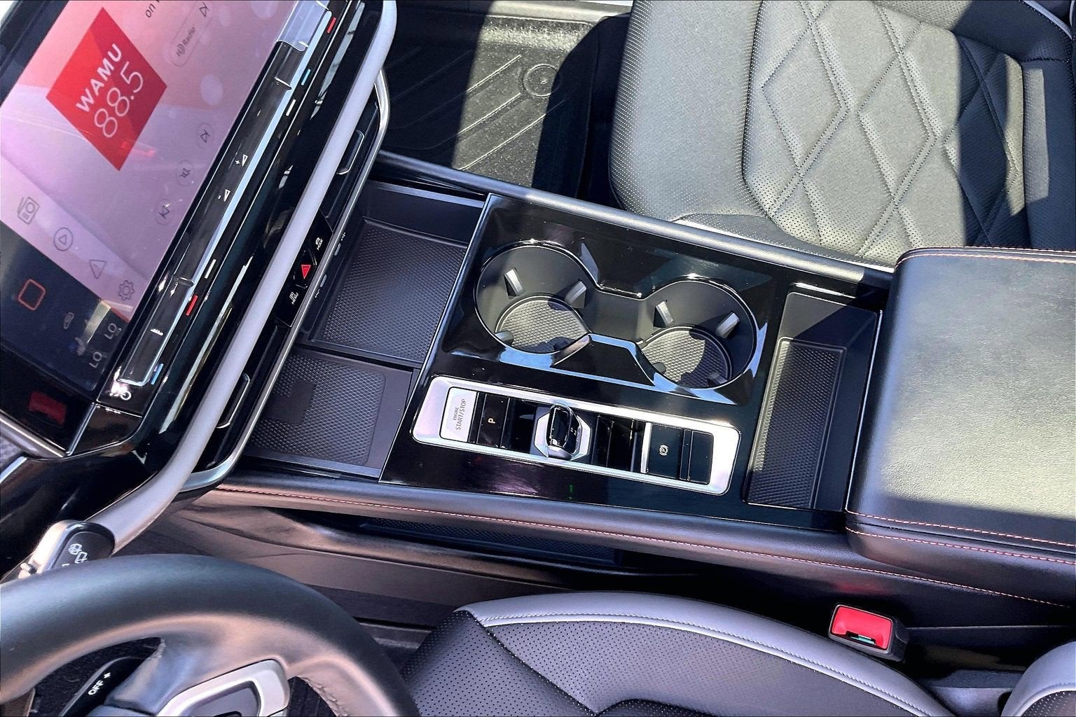 2024 Volkswagen Atlas 2.0T Peak Edition SEL