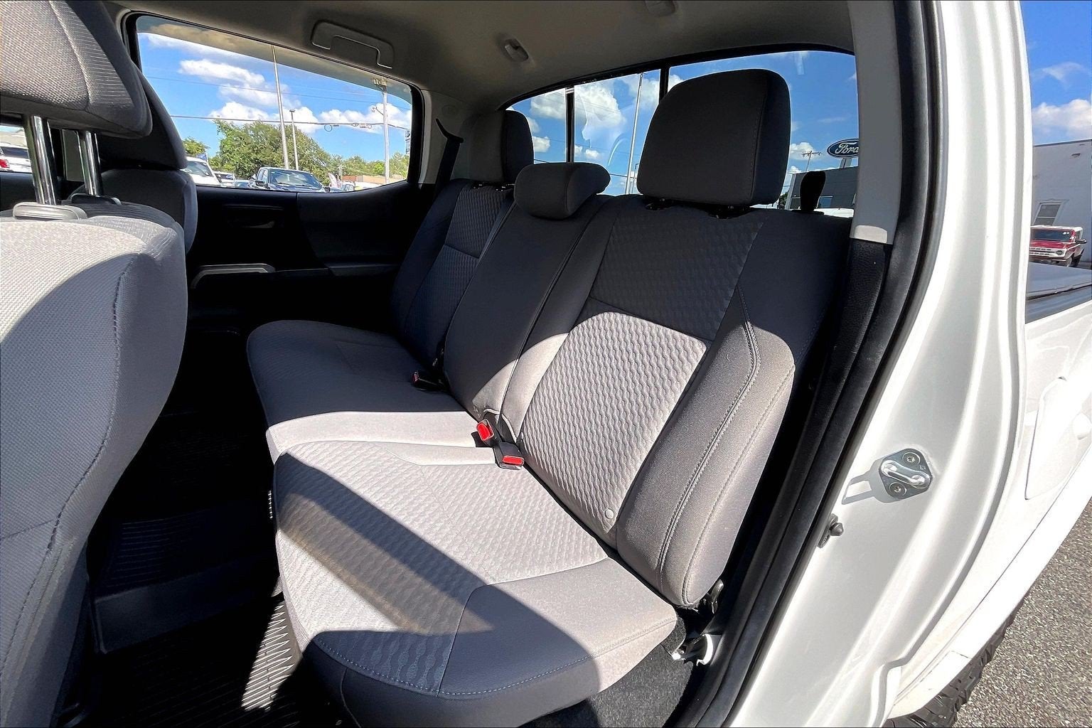 2022 Toyota Tacoma 4WD SR5