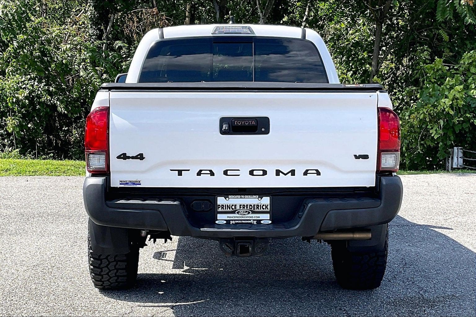 2022 Toyota Tacoma 4WD SR5