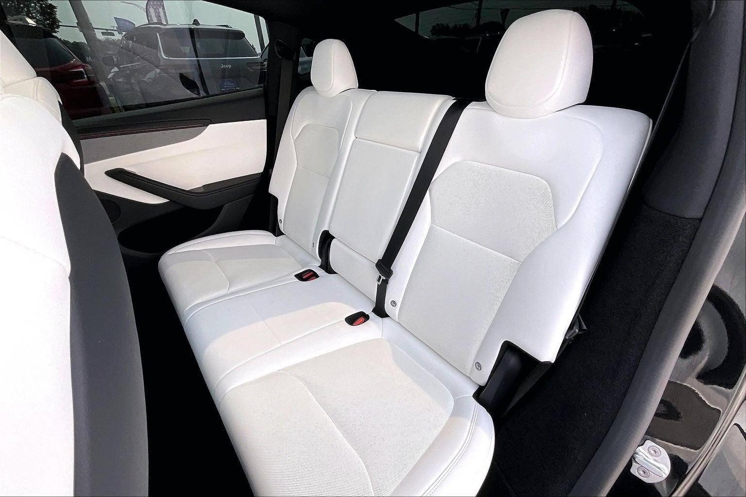 2026 Tesla Model Y AWD