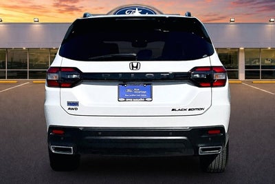 2025 Honda Pilot Black Edition