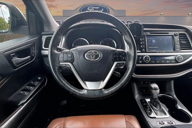 2018 Toyota Highlander Limited Platinum