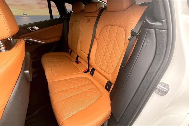 2023 BMW X6 M50i