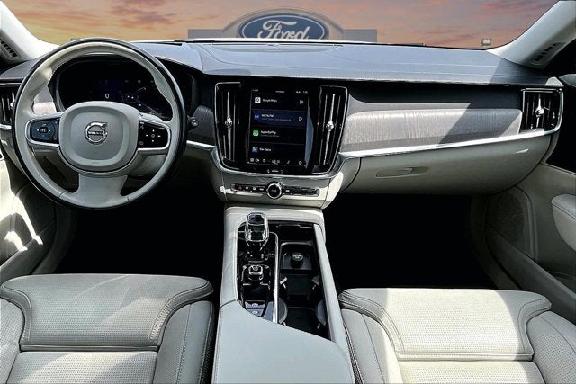 2023 Volvo V90 Cross Country Ultimate