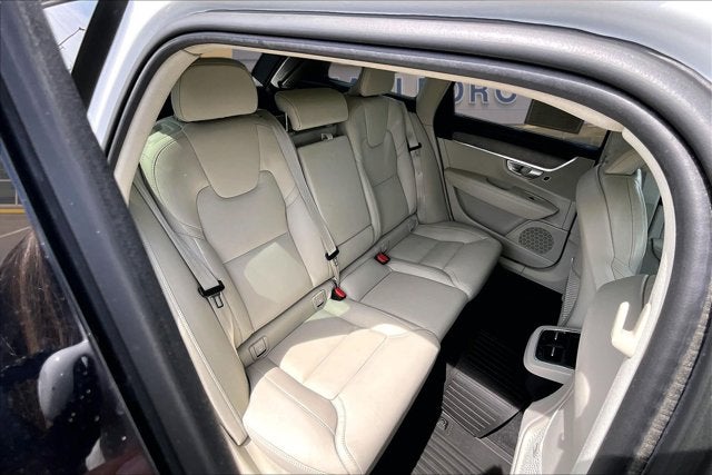 2023 Volvo V90 Cross Country Ultimate