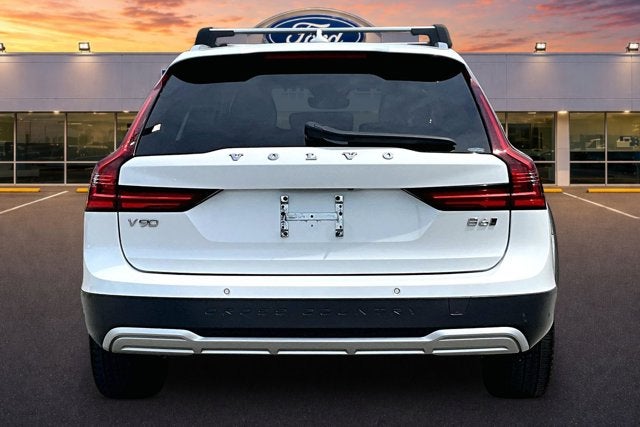 2023 Volvo V90 Cross Country Ultimate