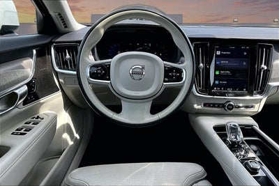 2023 Volvo V90 Cross Country Ultimate