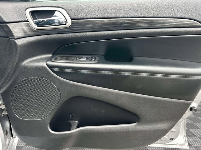 2021 Jeep Grand Cherokee Laredo X 4x4