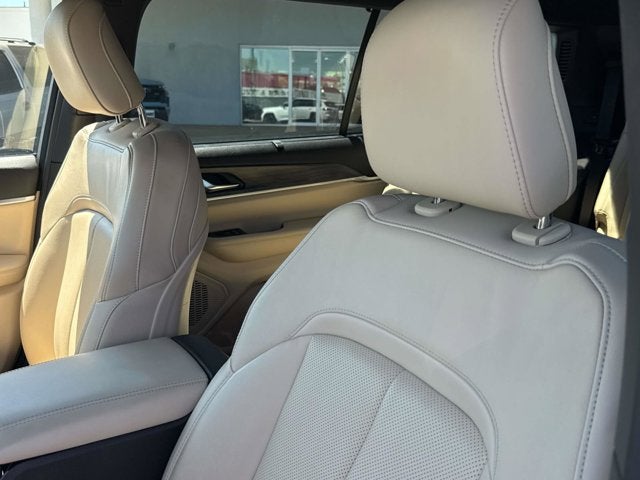 2023 Jeep Grand Cherokee L Limited 4x4