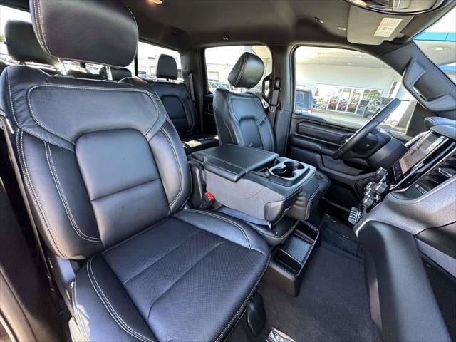 2026 RAM 1500 Warlock Crew Cab 4x4 5'7' Box