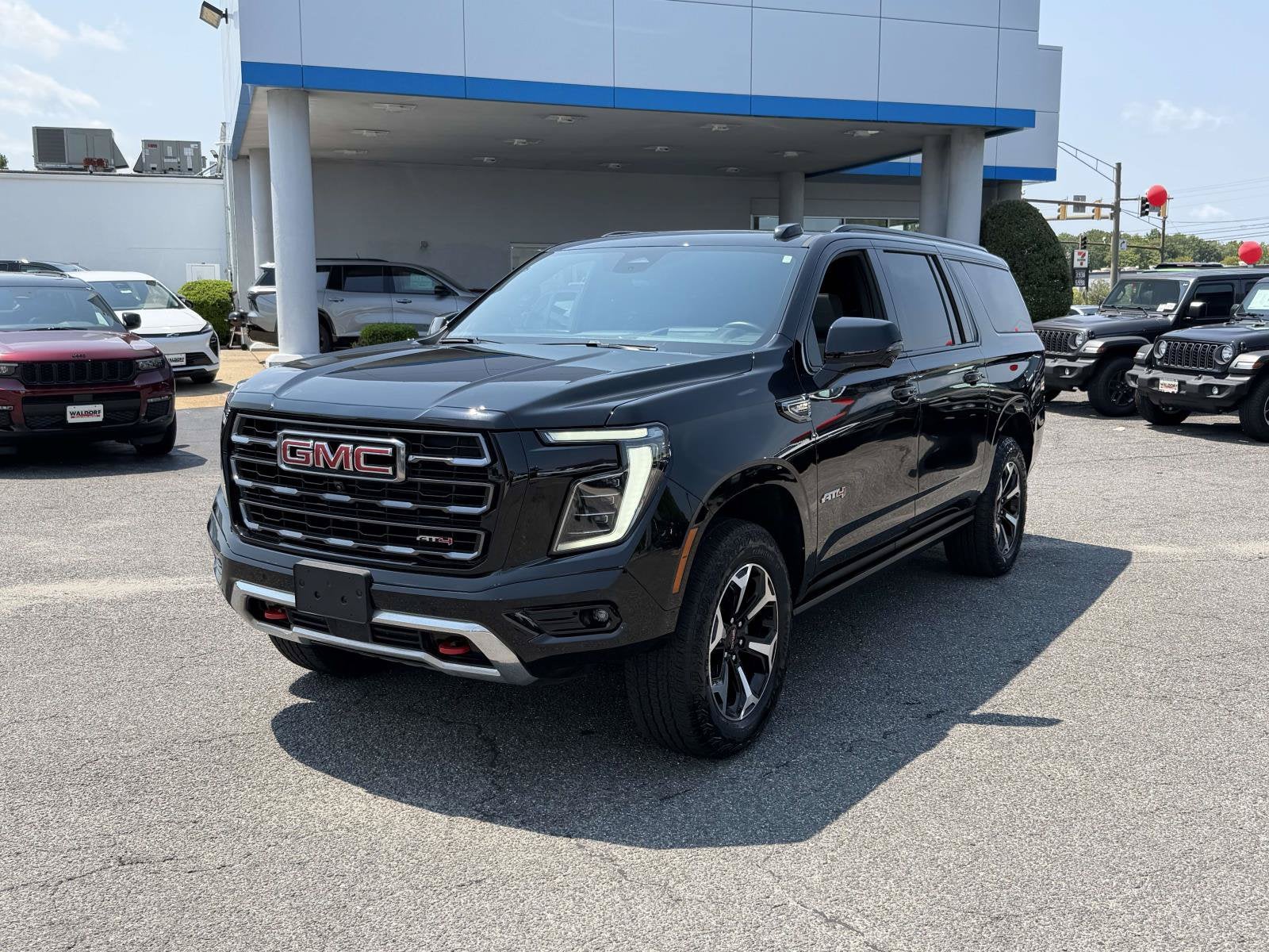 2025 GMC Yukon XL 4WD AT4