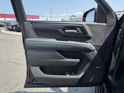 2025 GMC Yukon XL 4WD AT4