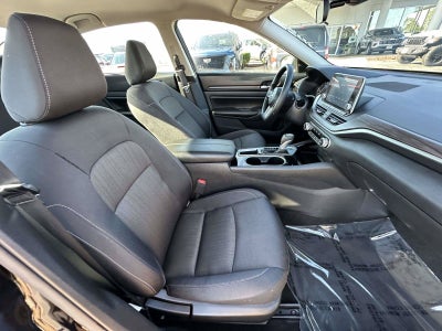 2024 Nissan Altima SV FWD