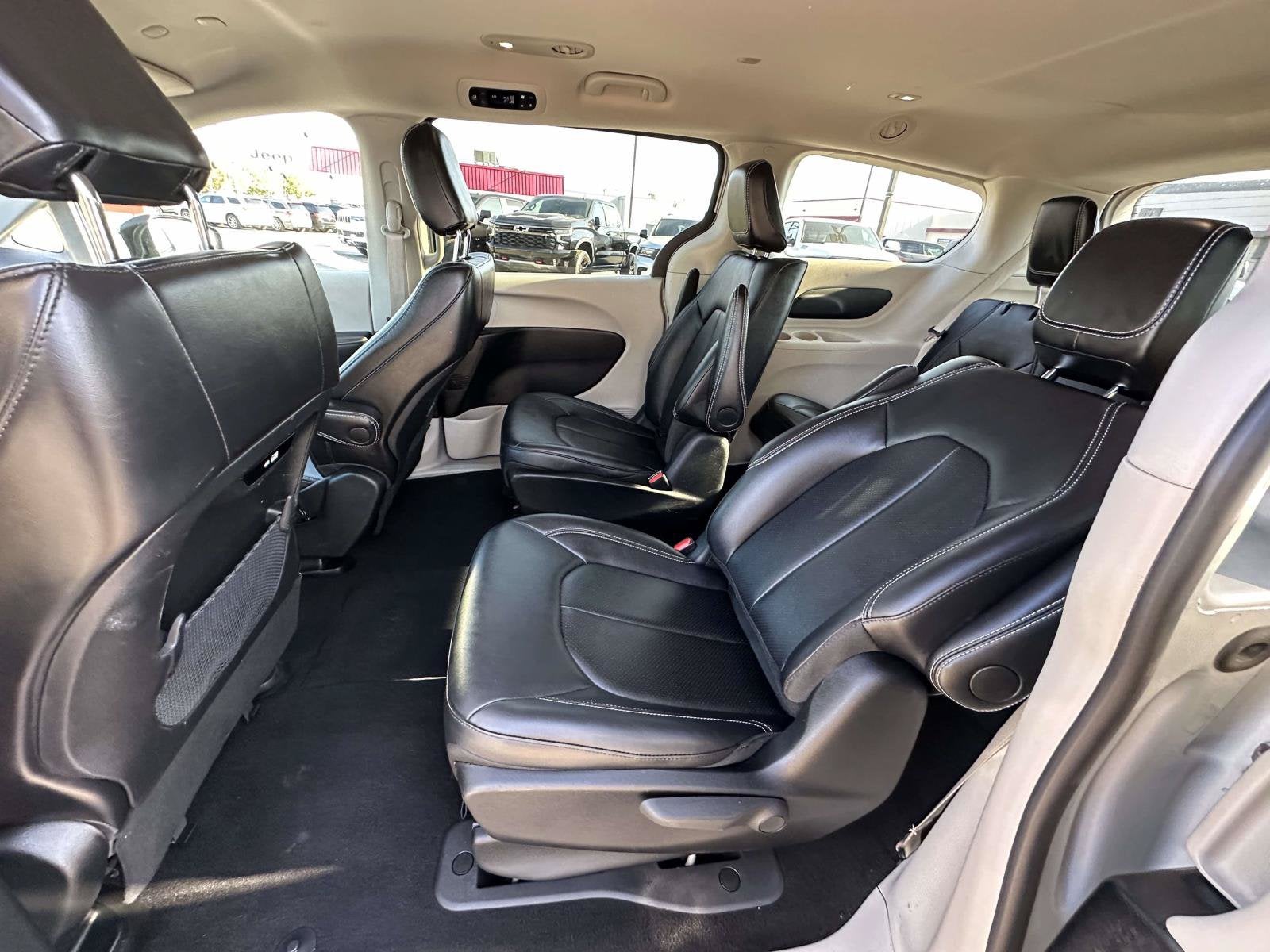 2024 Chrysler Pacifica Hybrid Select
