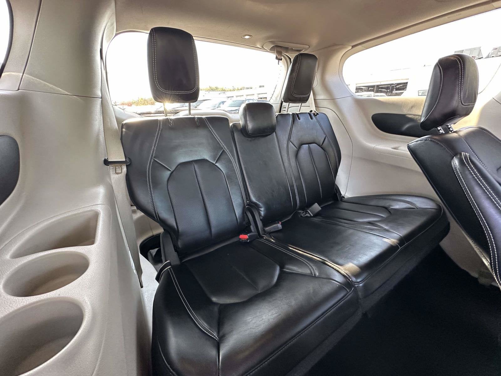 2024 Chrysler Pacifica Hybrid Select