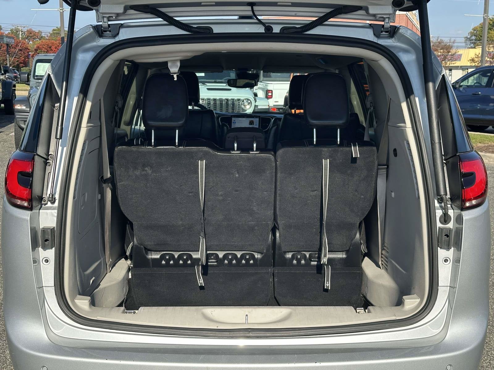 2024 Chrysler Pacifica Hybrid Select