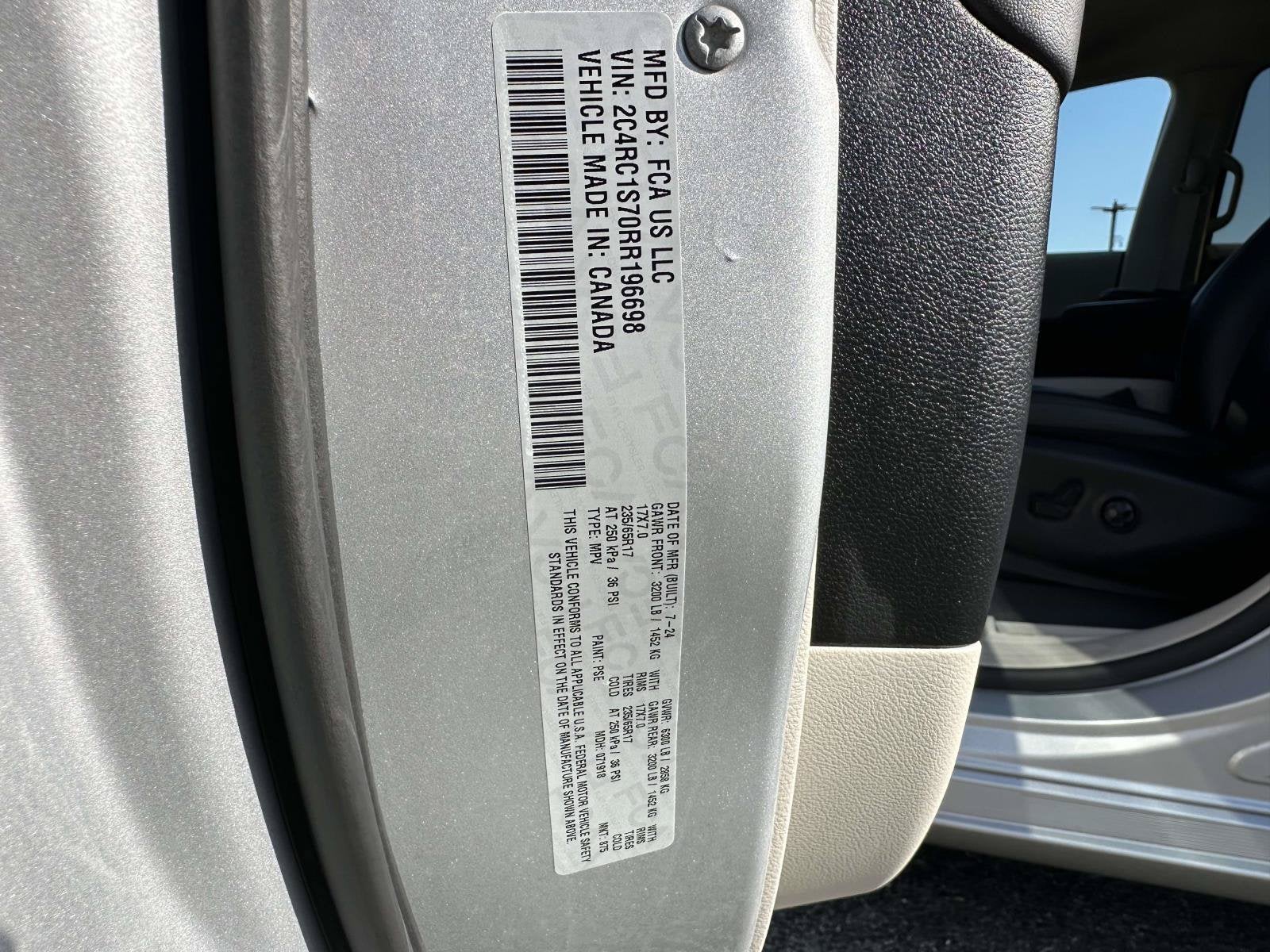 2024 Chrysler Pacifica Hybrid Select