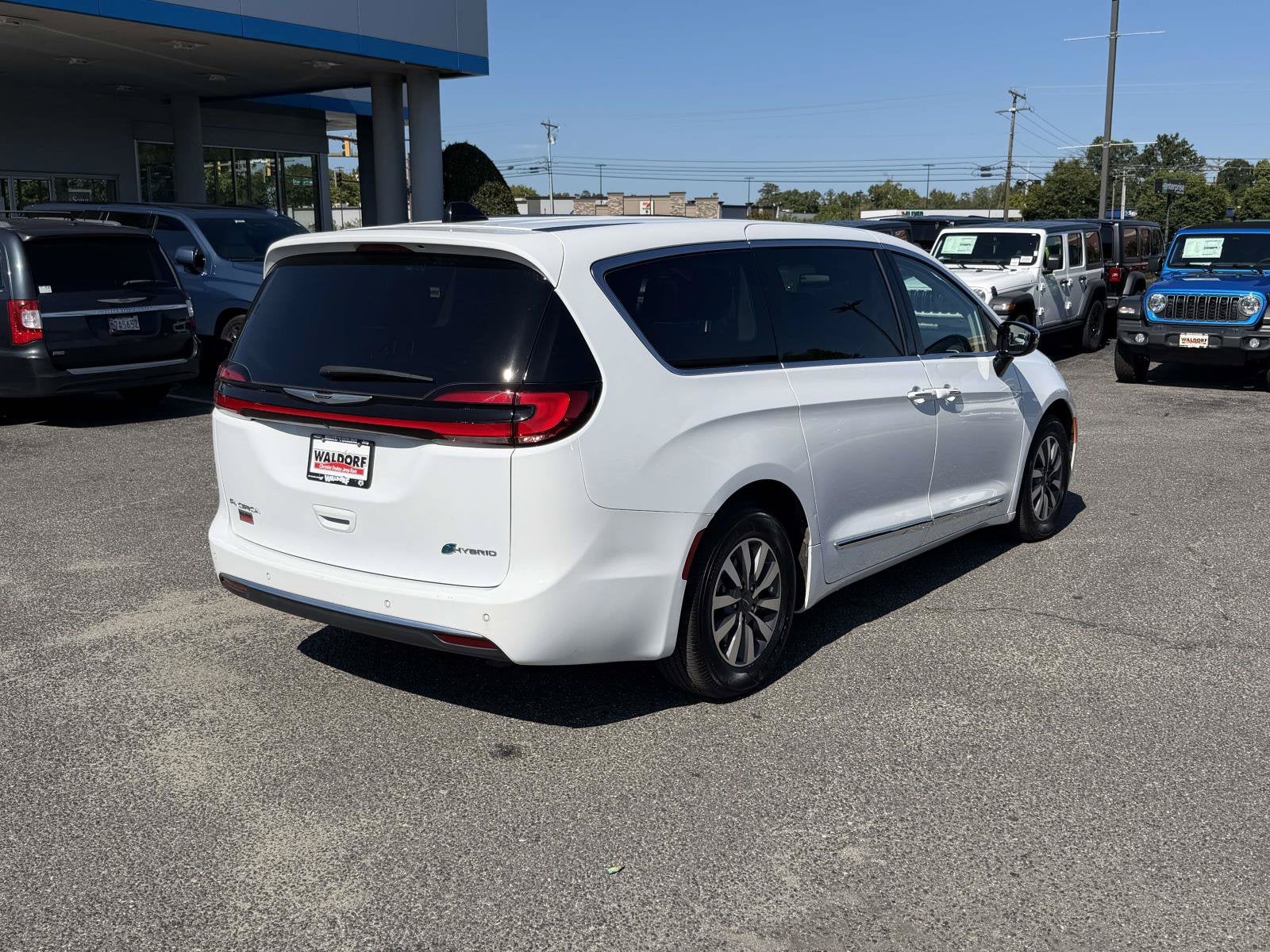 2023 Chrysler Pacifica Hybrid Limited