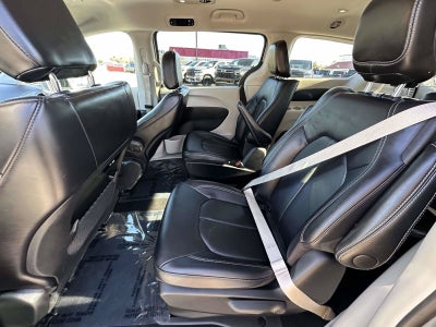 2024 Chrysler Pacifica Hybrid Select