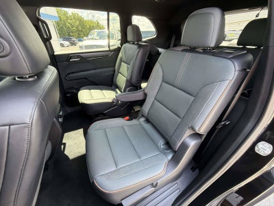 2024 GMC Acadia AWD AT4