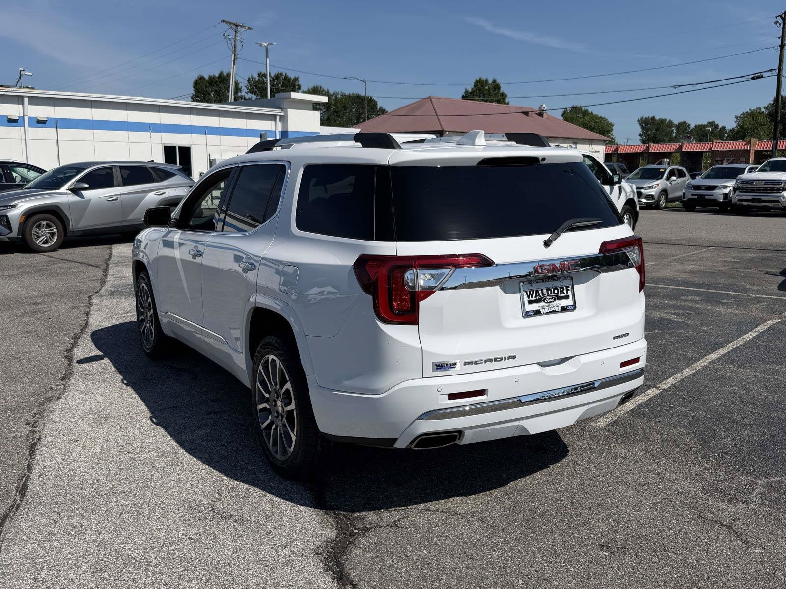 2023 GMC Acadia Denali