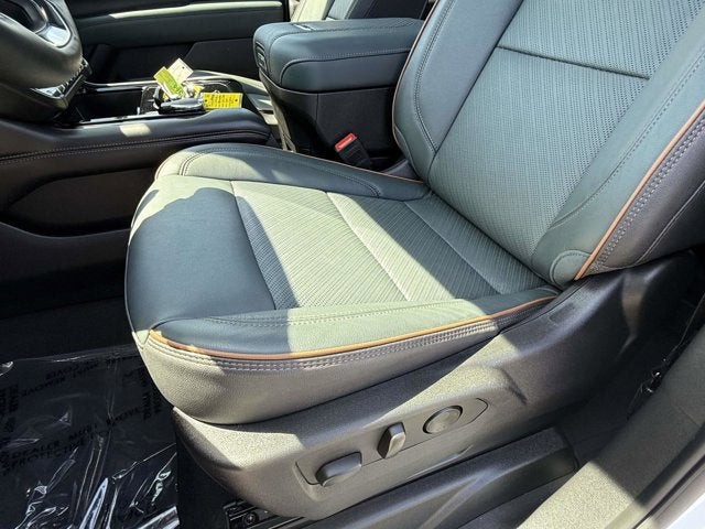 2025 GMC Yukon AT4