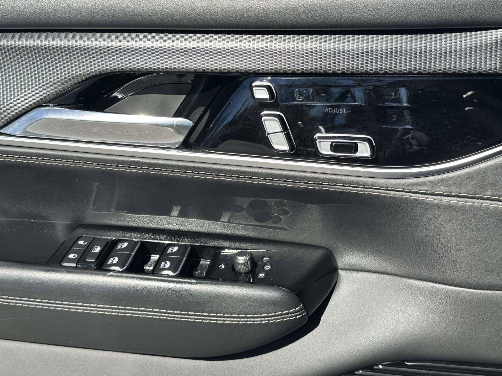 2022 Jeep Grand Wagoneer Series II Obsidian