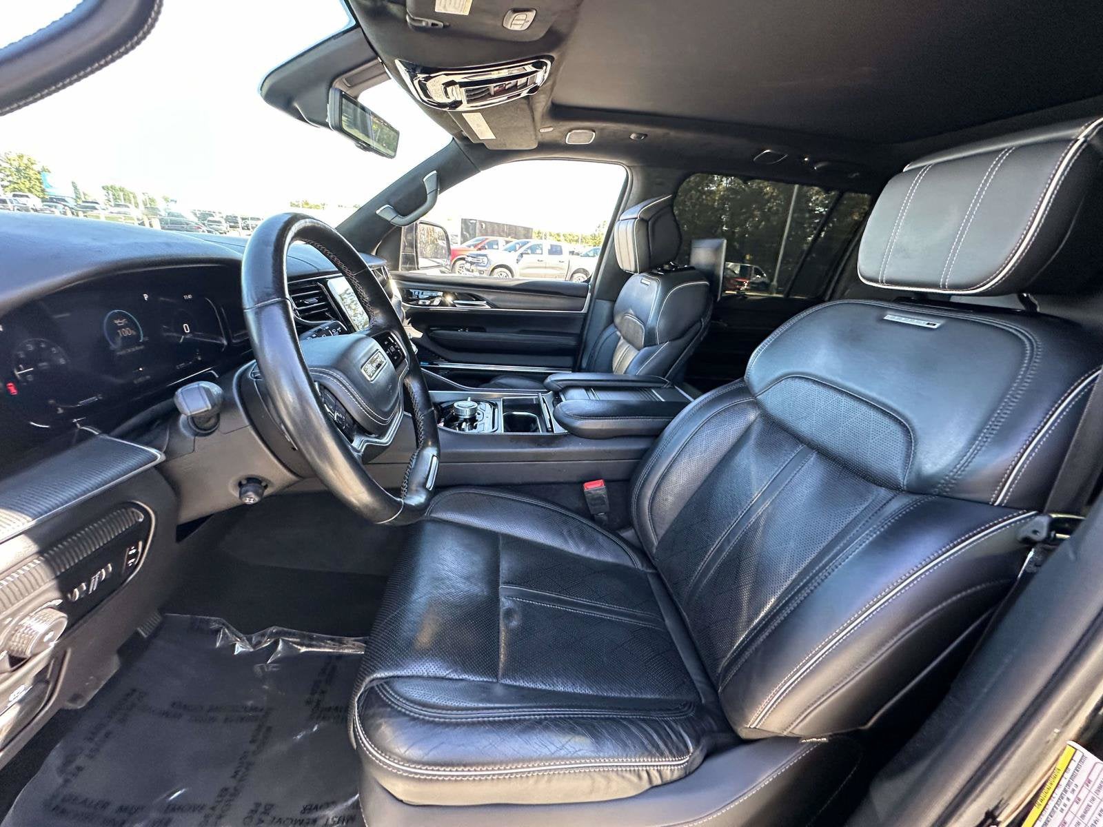 2022 Jeep Grand Wagoneer Series II Obsidian