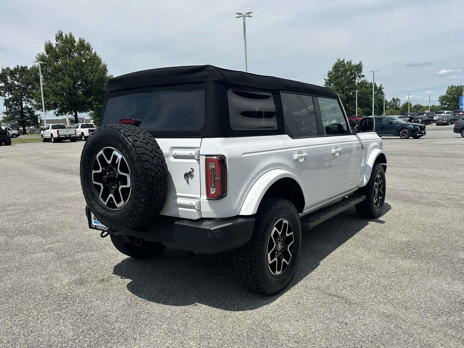 2023 Ford Bronco Base