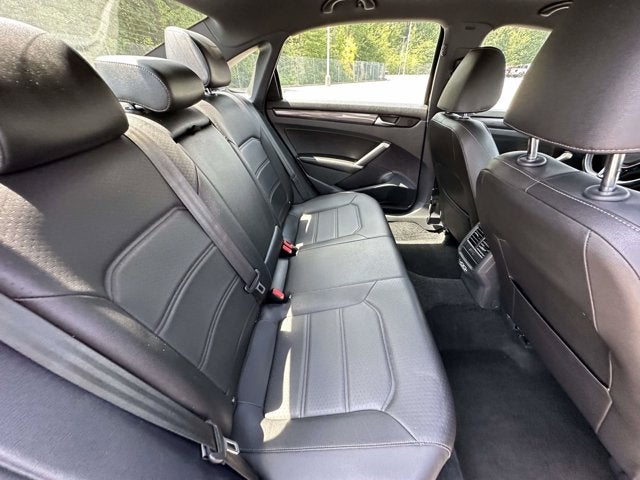 2021 Volkswagen Passat 2.0T R-Line