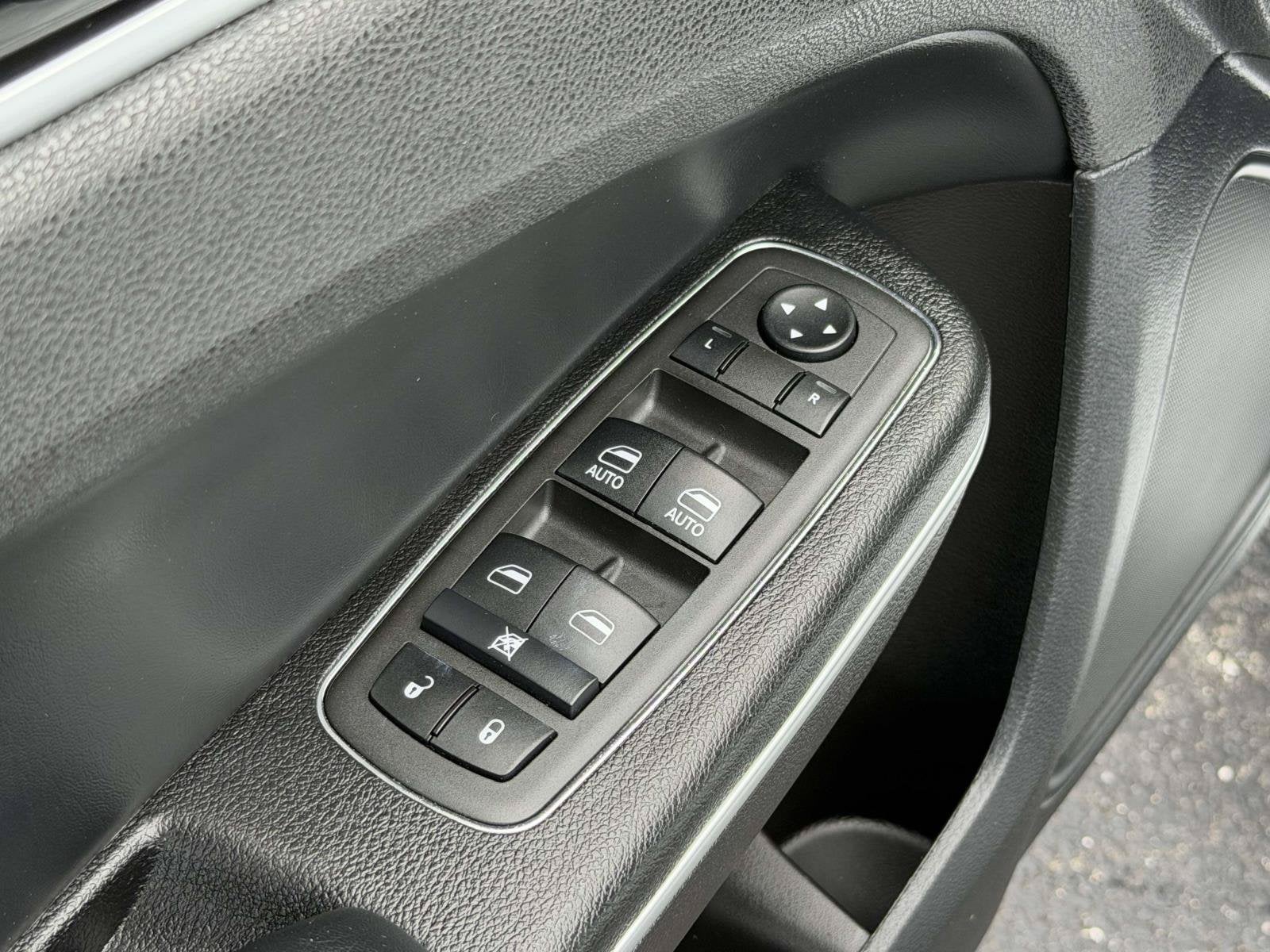 2022 Chrysler 300 300S