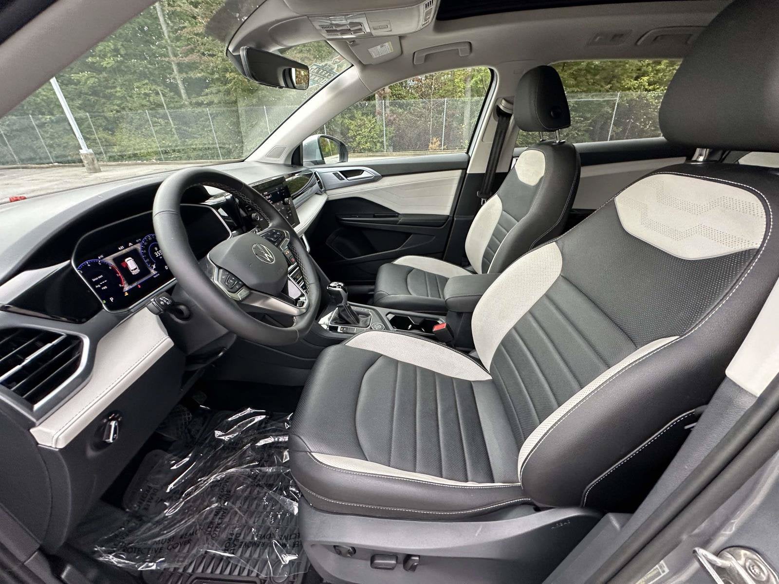 2025 Volkswagen Taos SEL