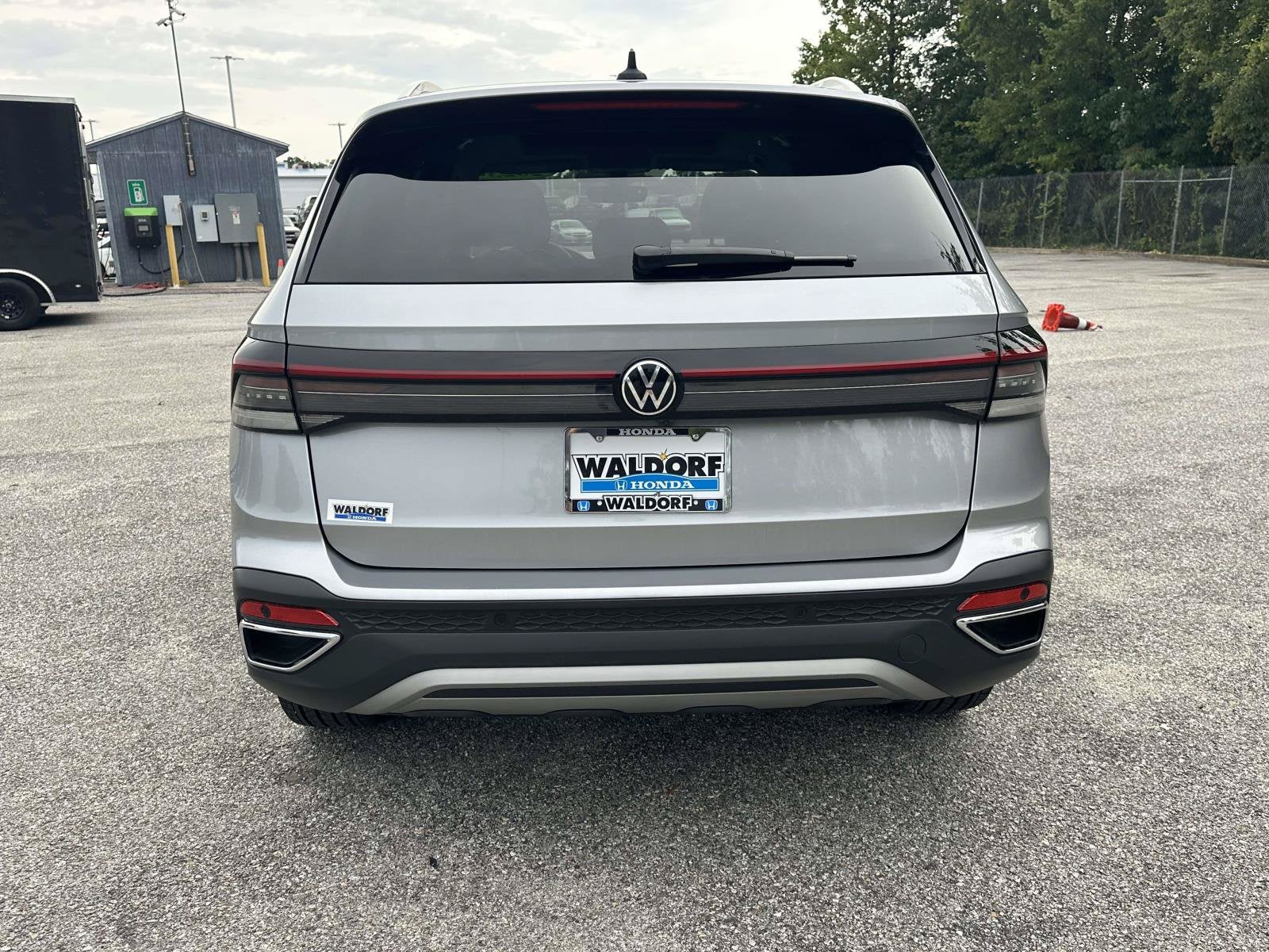 2025 Volkswagen Taos SEL