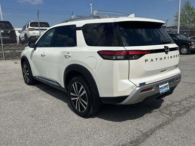 2024 Nissan Pathfinder Platinum