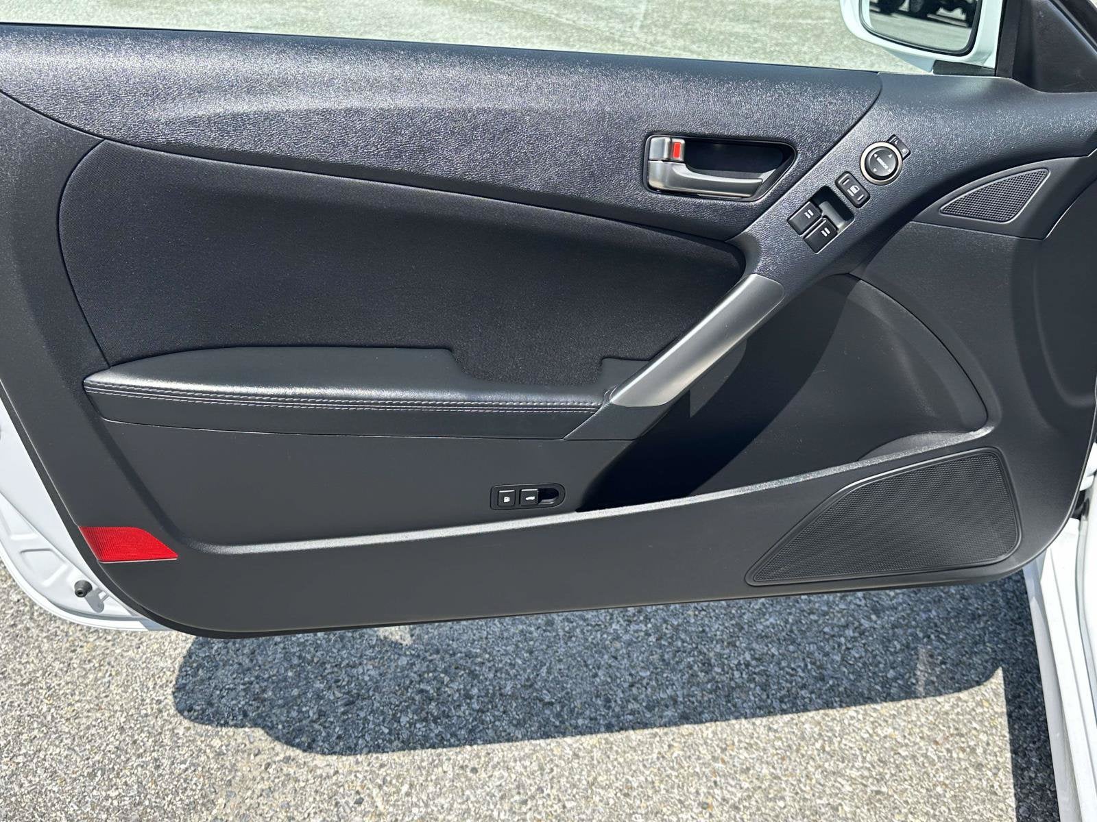 2016 Hyundai Genesis Coupe 3.8L Base