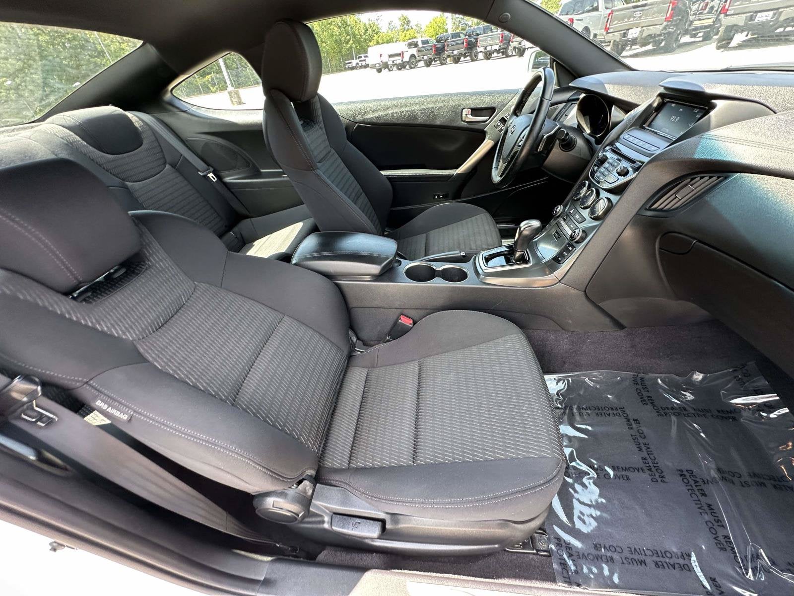2016 Hyundai Genesis Coupe 3.8L Base