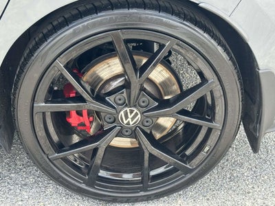 2024 Volkswagen Golf GTI 380 SE