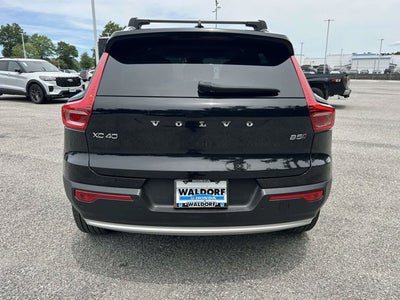2023 Volvo XC40 Ultimate Bright Theme