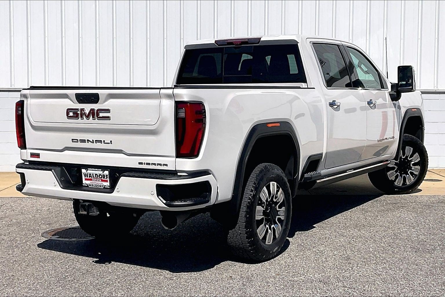 2024 GMC Sierra HD Denali