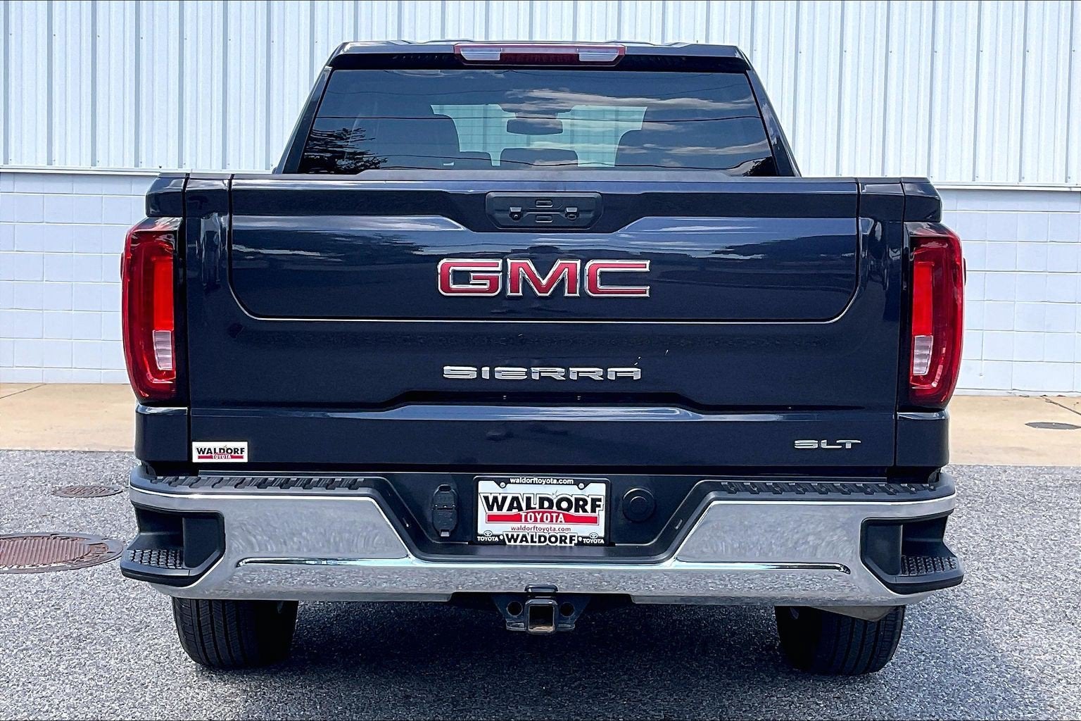 2025 GMC Sierra SLT
