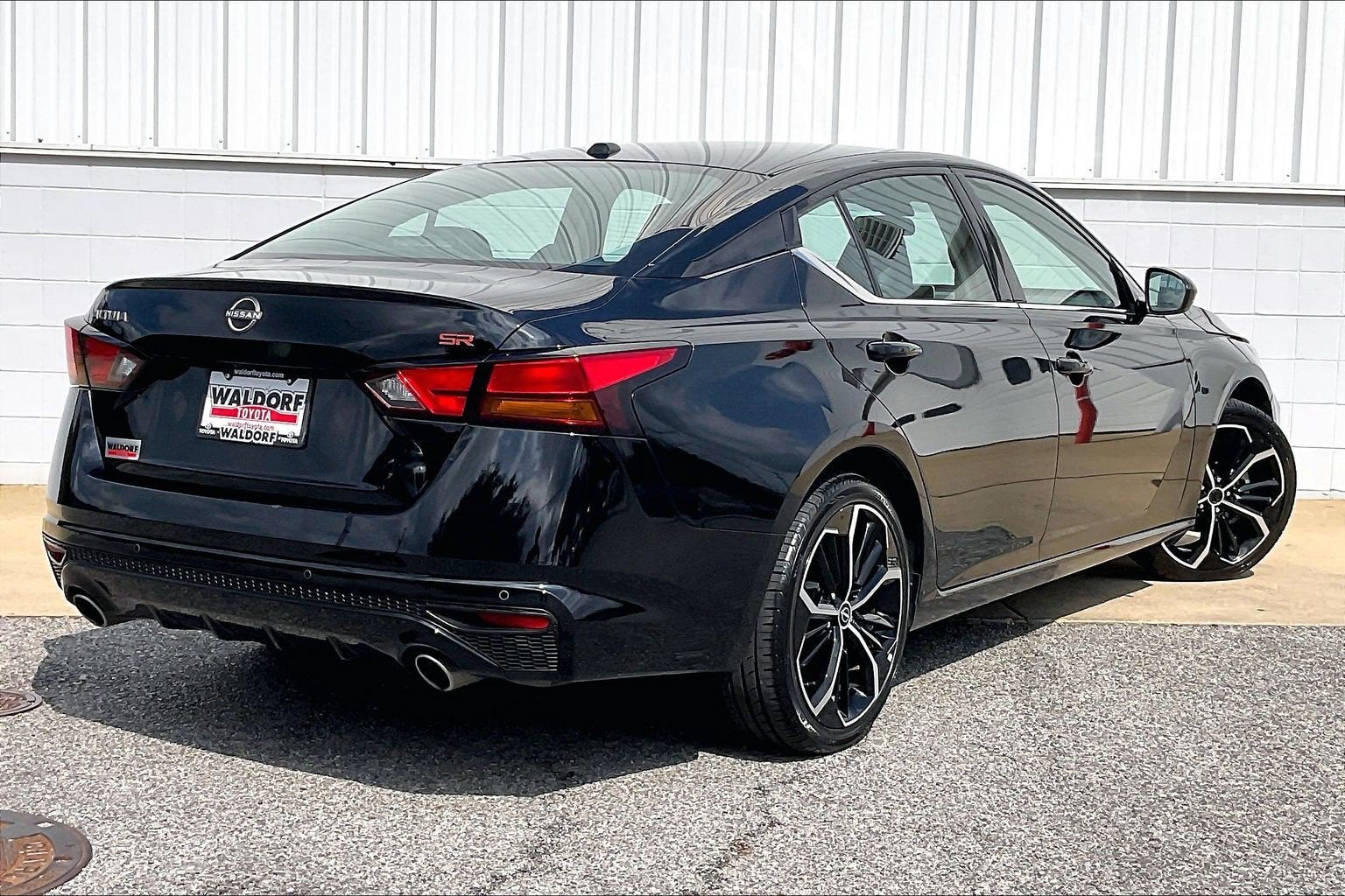 2025 Nissan Altima SR