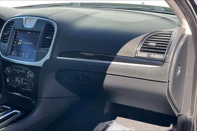 2023 Chrysler 300 Touring