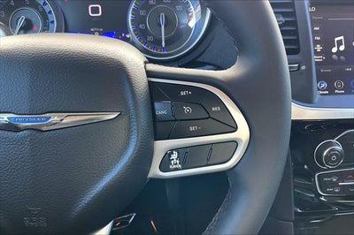 2023 Chrysler 300 Touring