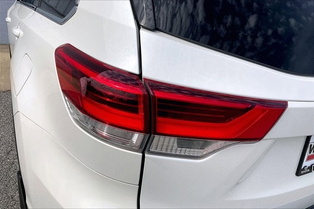 2018 Toyota HIGHLANDER Limited Platinum