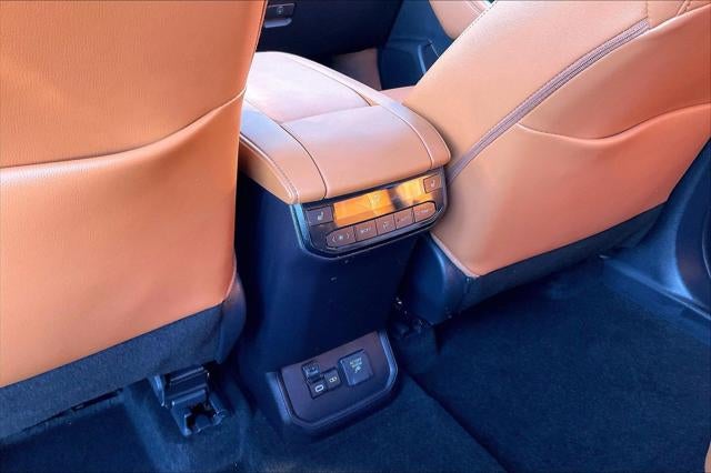 2026 Toyota Highlander Hybrid Hybrid Platinum