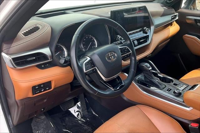 2022 Toyota Highlander Platinum