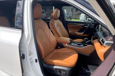 2022 Toyota Highlander Platinum