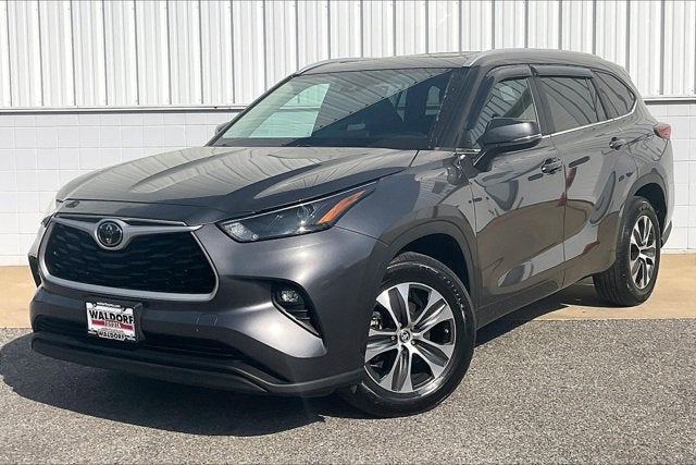 2023 Toyota Highlander Base