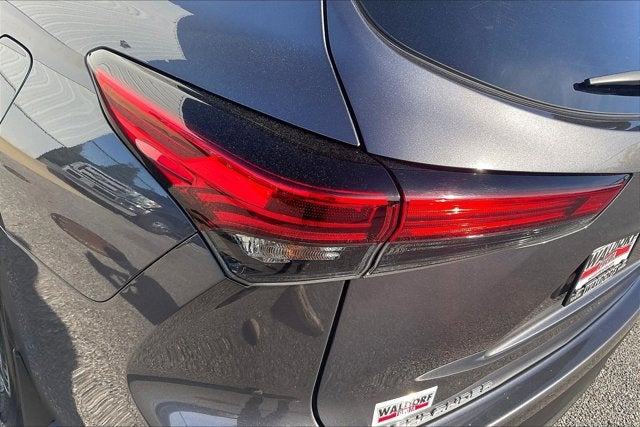 2023 Toyota Highlander Base